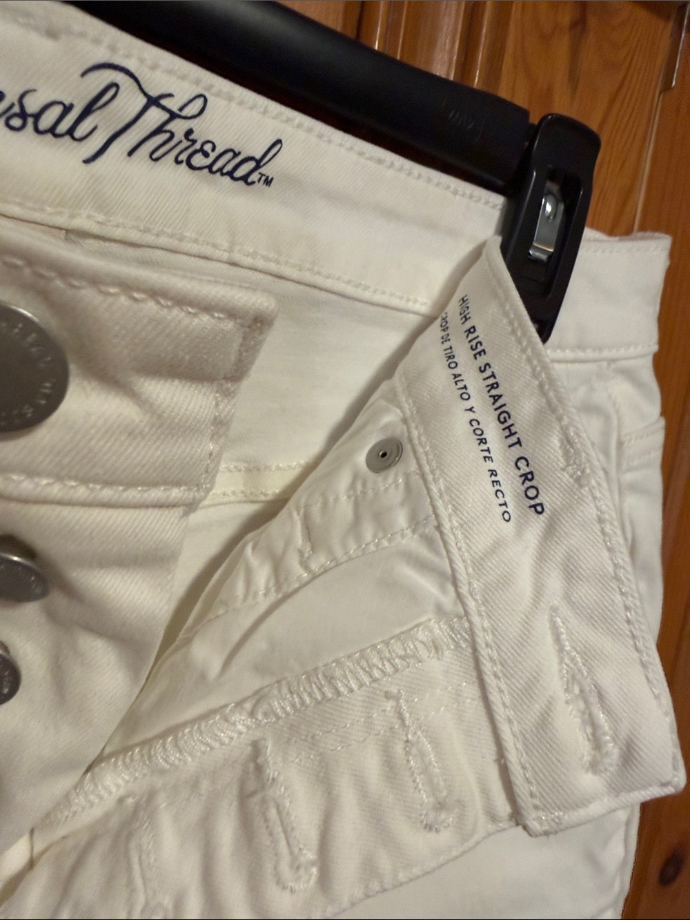 Universal Thread Women's Cream Cropped Jeans - Picture 3 of 7